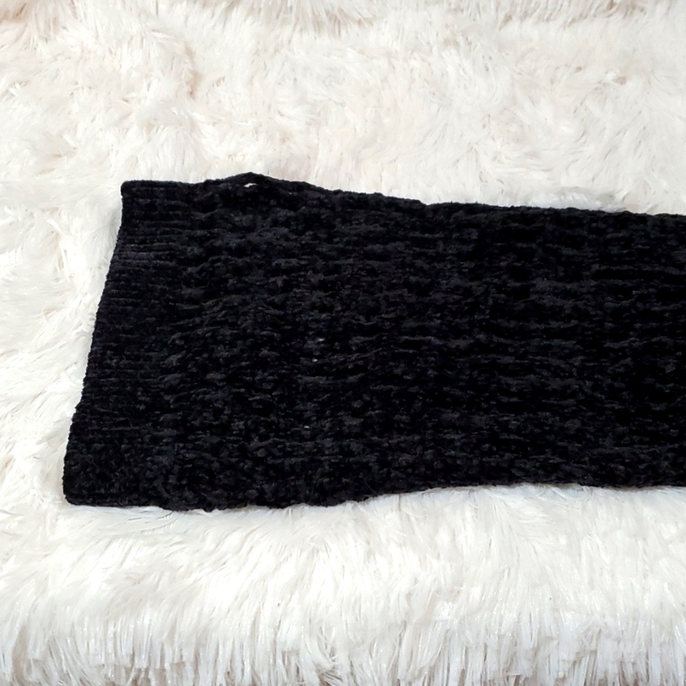 Express Black Cropped Sweater Size M EUC - Picture 4 of 8